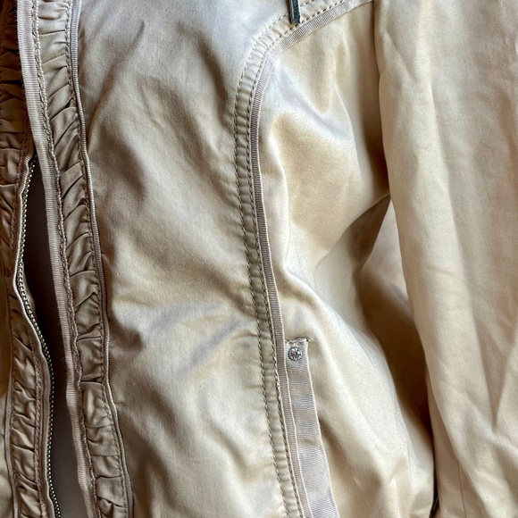 White House Black Market Women’s Khaki Tan Short Jacket Size 4 - Picture 2 of 8